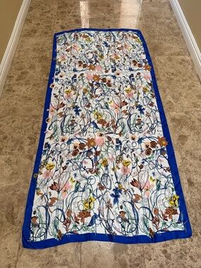 Floral Print Satin Scarf in Blue Trim